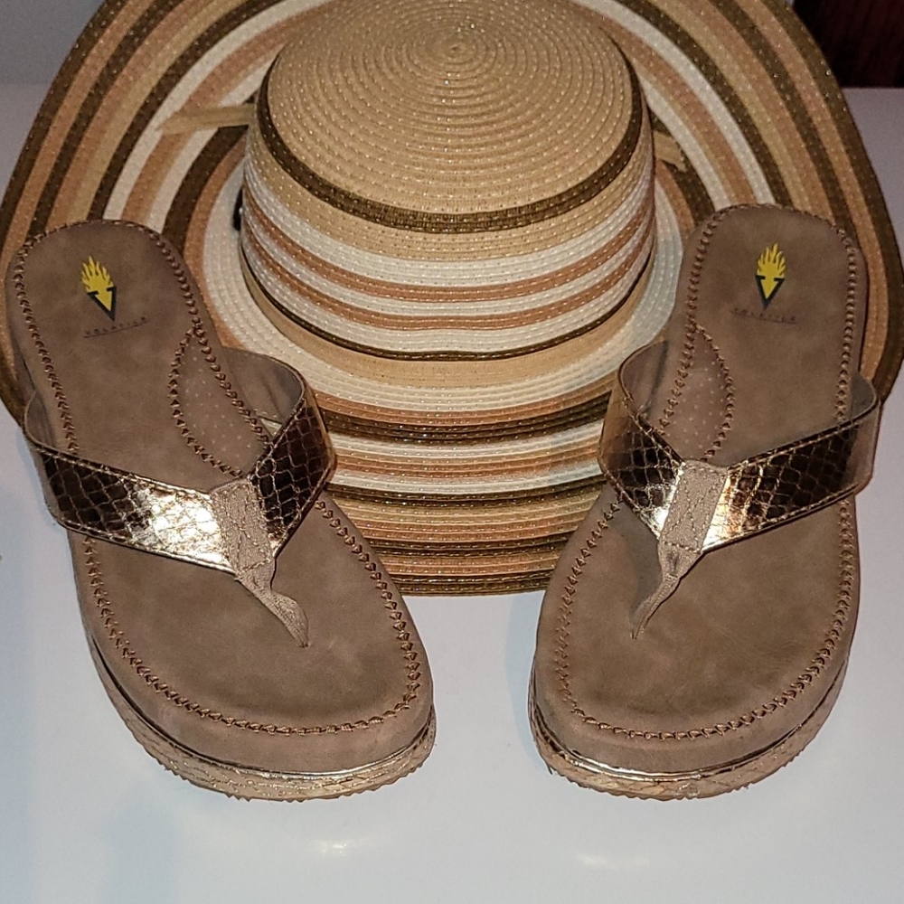 Volatile Sandals (Daniella) in gold size 11. Great used condition. 2 inch heel